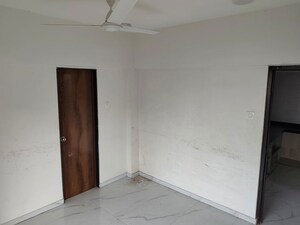 Room in 1 BHK Apartment at Mansi Apartment Kurla, Kurla West – for Rent