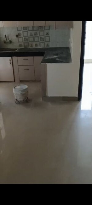 Room in 2 BHK Apartment at Proview Officer City, Raj Nagar Extension – for Rent