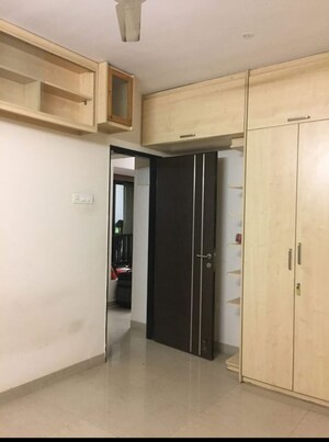 Room in 1 BHK Apartment at Sadguru Complex I, Goregaon East – for Sale