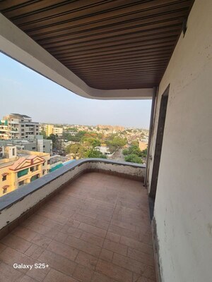 3 BHK Apartment For Sale in Lashkari Bagh