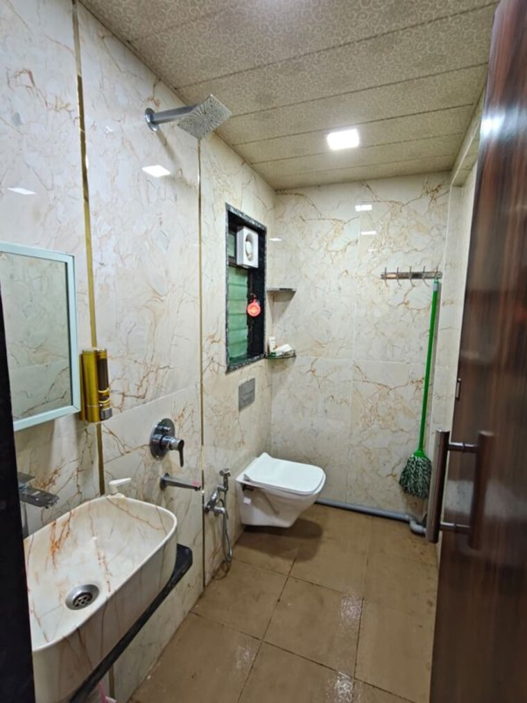 Bathroom, kurla-kamgar-chs 1 Bedroom 600 Sq.Ft. Villa In Kurla Mumbai 10693742