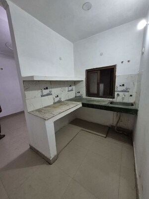 Kitchen in 1.5 BHK Builder Floor at Mayur Vihar – for Rent