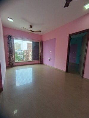 Room in 2 BHK Apartment at Ashutosh CHS Goregaon, Goregaon West – for Rent