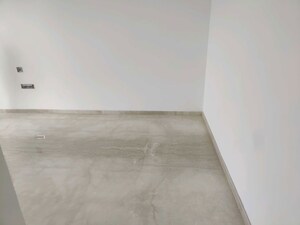 Room in 3 BHK Apartment at Marathon Monte South, Byculla West – for Rent