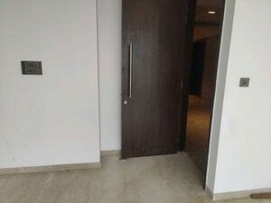 Room in 3 BHK Apartment at Marathon Monte South, Byculla West – for Rent
