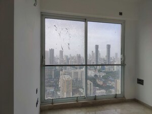 Room in 3 BHK Apartment at Marathon Monte South, Byculla West – for Rent