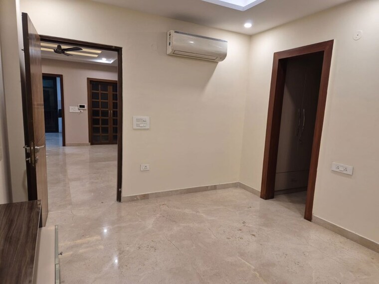 Room, south city 1 3 Bedroom 2500 Sq.Ft. Builder Floor In South City 1 Gurgaon 10693777