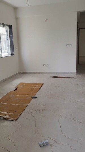Room in 3 BHK Apartment at Tellapur – for Sale