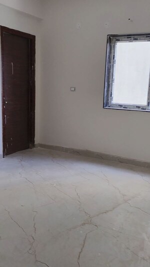 Room in 3 BHK Apartment at Tellapur – for Sale