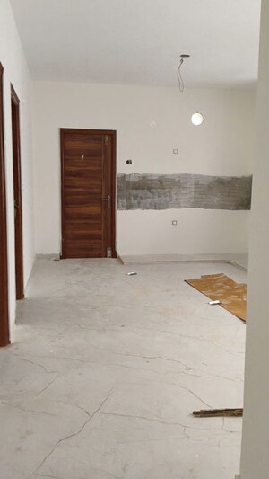Room in 3 BHK Apartment at Tellapur – for Sale