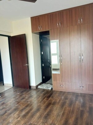 Bedroom in 2.5 BHK Apartment at Sector 66 – for Rent