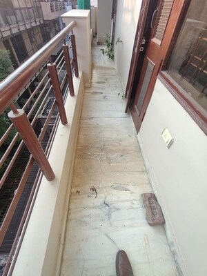 Balcony in 2 BHK Builder Floor at Sector 31 – for Rent