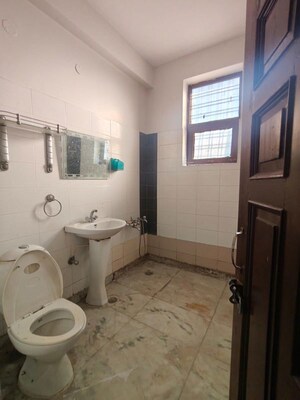 Bathroom in 2 BHK Builder Floor at Sector 31 – for Rent