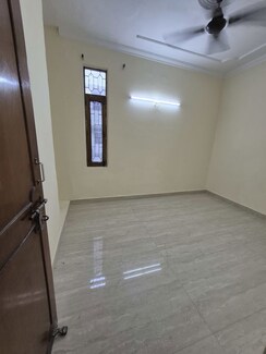2.5 BHK +Apartment For Rent in Mayur Vihar