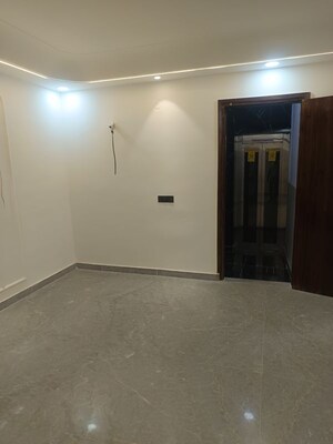 2 BHK Builder Floor For Rent in Rohini Sector 11