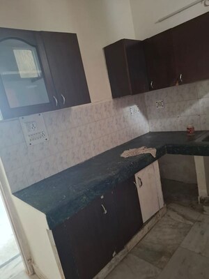 Kitchen in 4 BHK Apartment at Gulmohar Garden, Sector 44 – for Rent