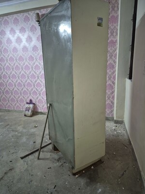 Room in 2.5 BHK Builder Floor at Mayur Vihar – for Sale