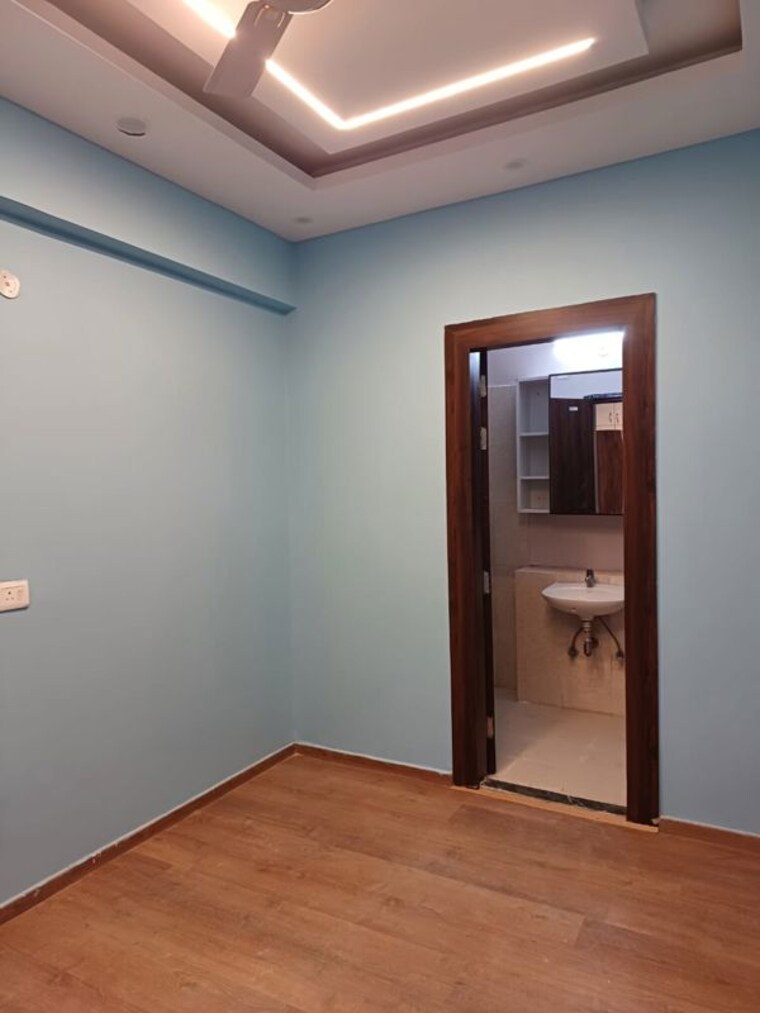 Room, paras-tierea 3.5 Bedroom 1725 Sq.Ft. Apartment In Sector 137 Noida 10693917