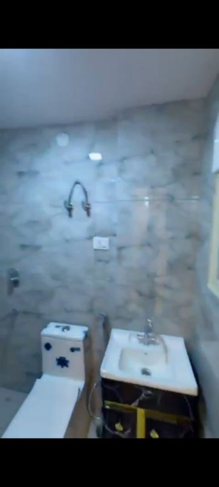Bathroom, mahavir enclave 2 Bedroom 675 Sq.Ft. Builder Floor In Mahavir Enclave Delhi 10693940