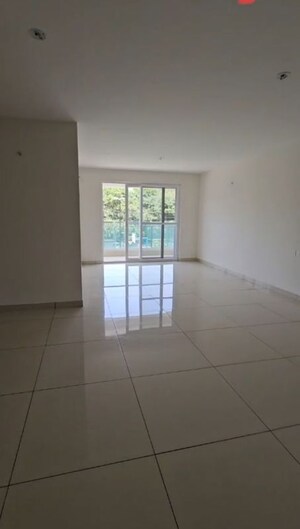 Room in 3 BHK Apartment at Brigade Laguna, Hebbal – for Sale