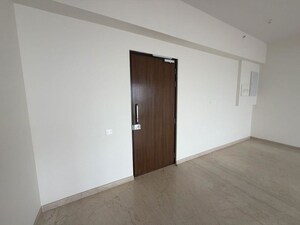Room in 3 BHK Apartment at Piramal Aranya, Byculla – for Rent