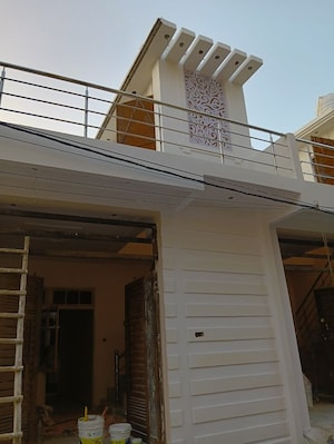 1 BHK Independent House For Sale in Budheshwar