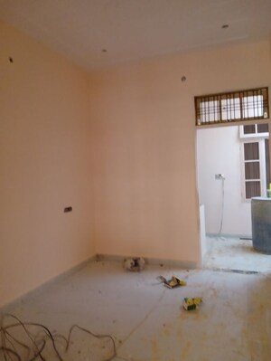 Room in 1 BHK Independent House at Budheshwar – for Sale