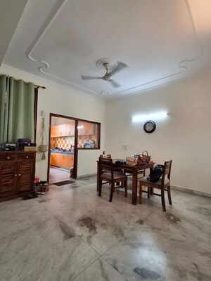 Gym in 2.5 BHK Builder Floor at Sector 23 – for Rent