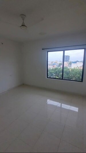 Room in 3 BHK Apartment at Nagpal Dev Exotica, Kharadi – for Rent