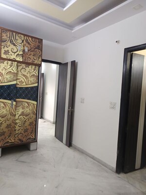 Room in 2 BHK Builder Floor at Rohini Sector 7 – for Rent