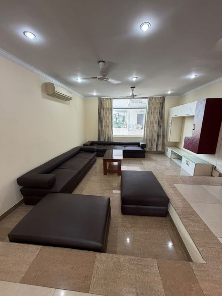 Living Room, raheja-atlantis-ii 3 Bedroom 2311 Sq.Ft. Apartment In Sector 31 Gurgaon 10694020