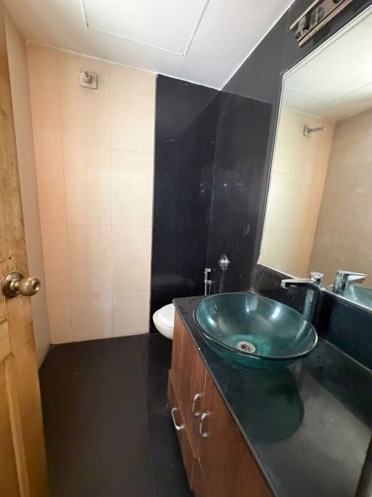 Kitchen, raheja-atlantis-ii 3 Bedroom 2311 Sq.Ft. Apartment In Sector 31 Gurgaon 10694020