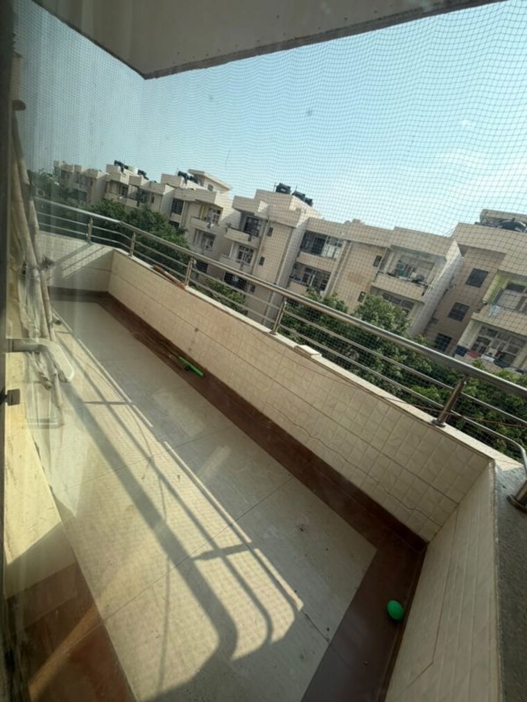 Balcony, raheja-atlantis-ii 3 Bedroom 2311 Sq.Ft. Apartment In Sector 31 Gurgaon 10694020