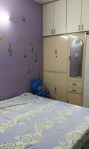 Room in 2 BHK Apartment at Chandan Nagar – for Rent