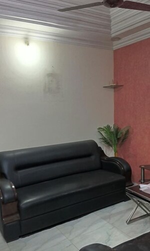 Room in 2 BHK Apartment at Chandan Nagar – for Rent