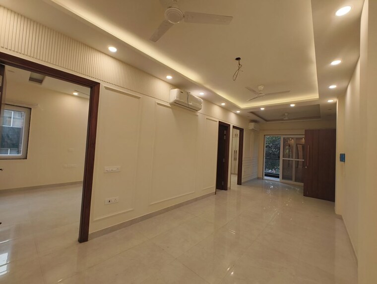 Room, chittaranjan park 3 Bedroom 1800 Sq.Ft. Builder Floor In Chittaranjan Park Delhi 10694055