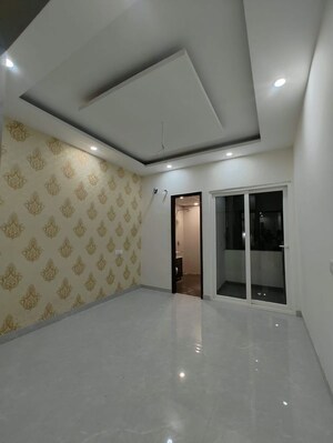 Room in 3 BHK Apartment at Gazipur – for Rent
