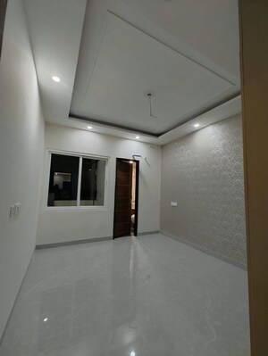 Room in 3 BHK Apartment at Gazipur – for Rent