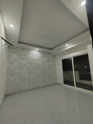 Room in 3 BHK Apartment at Gazipur – for Rent