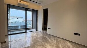 Room in 3 BHK Apartment at Sheth 72 West, Andheri West – for Rent