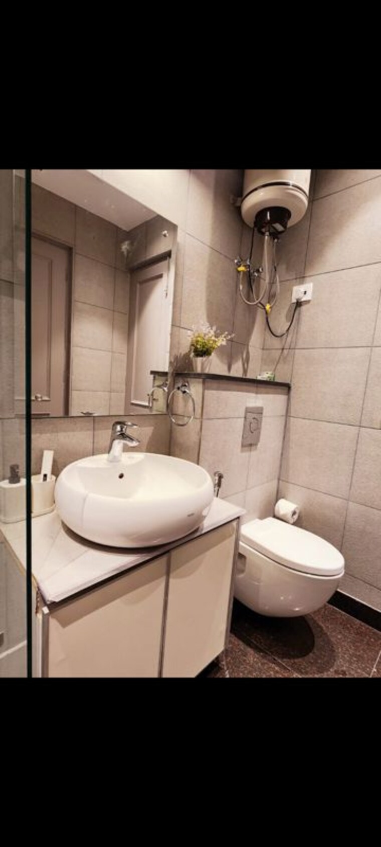 Bathroom, kailash colony 3 Bedroom 2799 Sq.Ft. Builder Floor In Kailash Colony Delhi 10694073