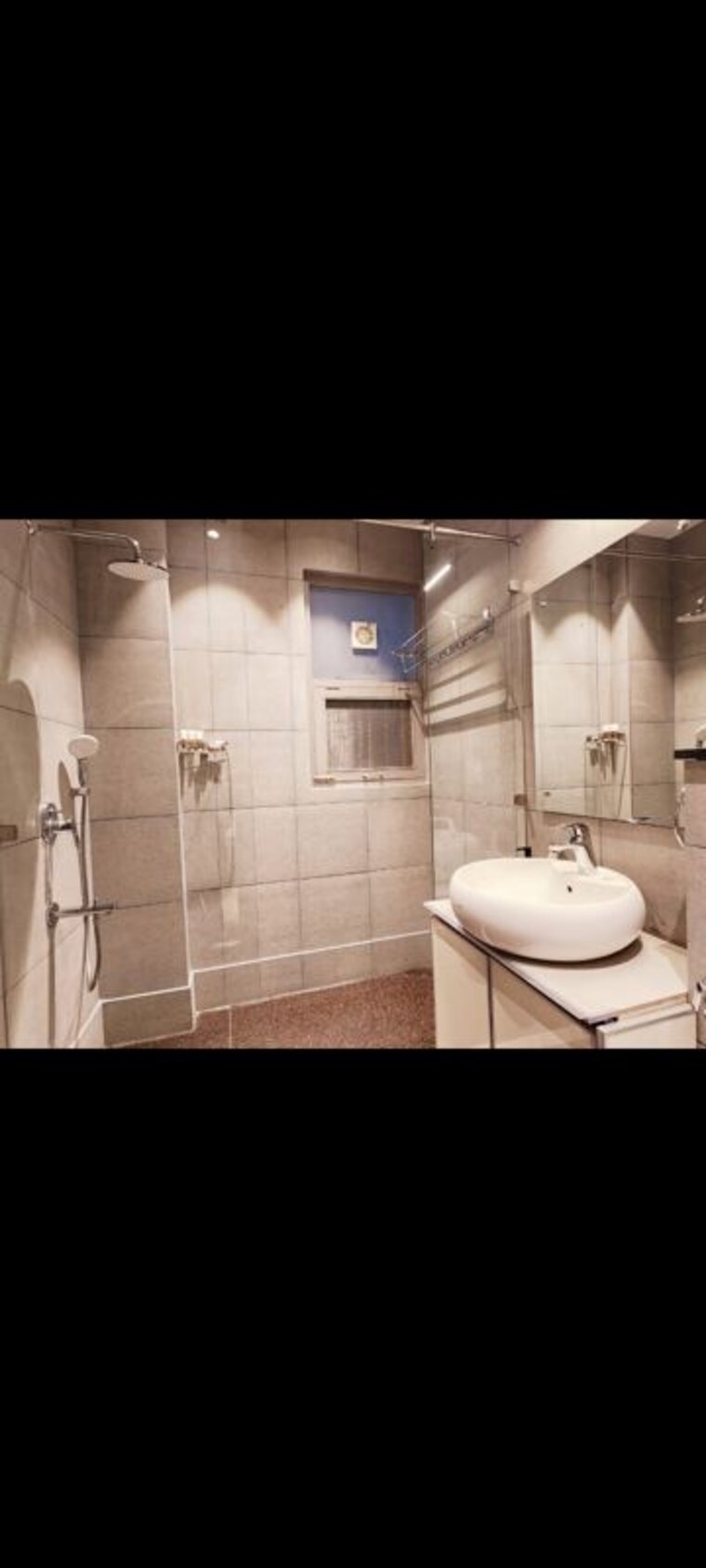 Bathroom, kailash colony 3 Bedroom 2799 Sq.Ft. Builder Floor In Kailash Colony Delhi 10694073
