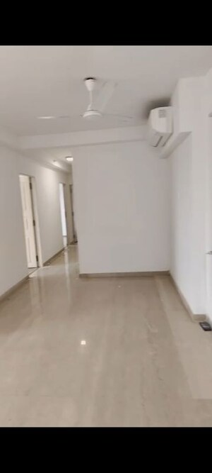 Room in 3.5 BHK Apartment at Kanakia Paris, Bandra East – for Sale