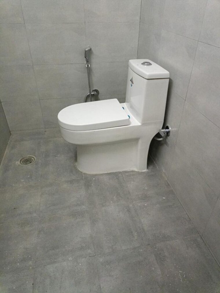 Bathroom, lajpat nagar 2 Bedroom 900 Sq.Ft. Builder Floor In Lajpat Nagar Delhi 10694083