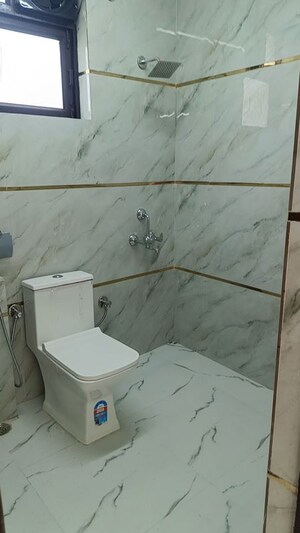 Bathroom in 2.5 BHK Builder Floor at Palam Vihar – for Rent