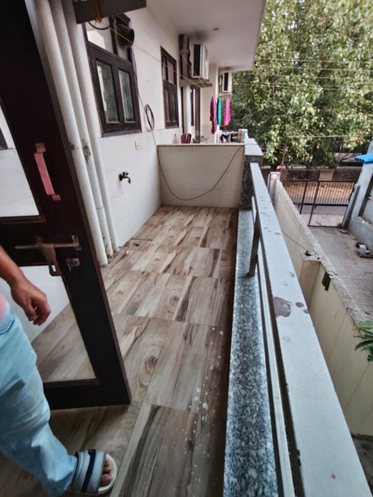 Balcony, sector 46 2 Bedroom 1500 Sq.Ft. Builder Floor In Sector 46 Gurgaon 10694097