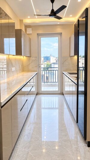 2 BHK Builder Floor For Rent in Sector 52