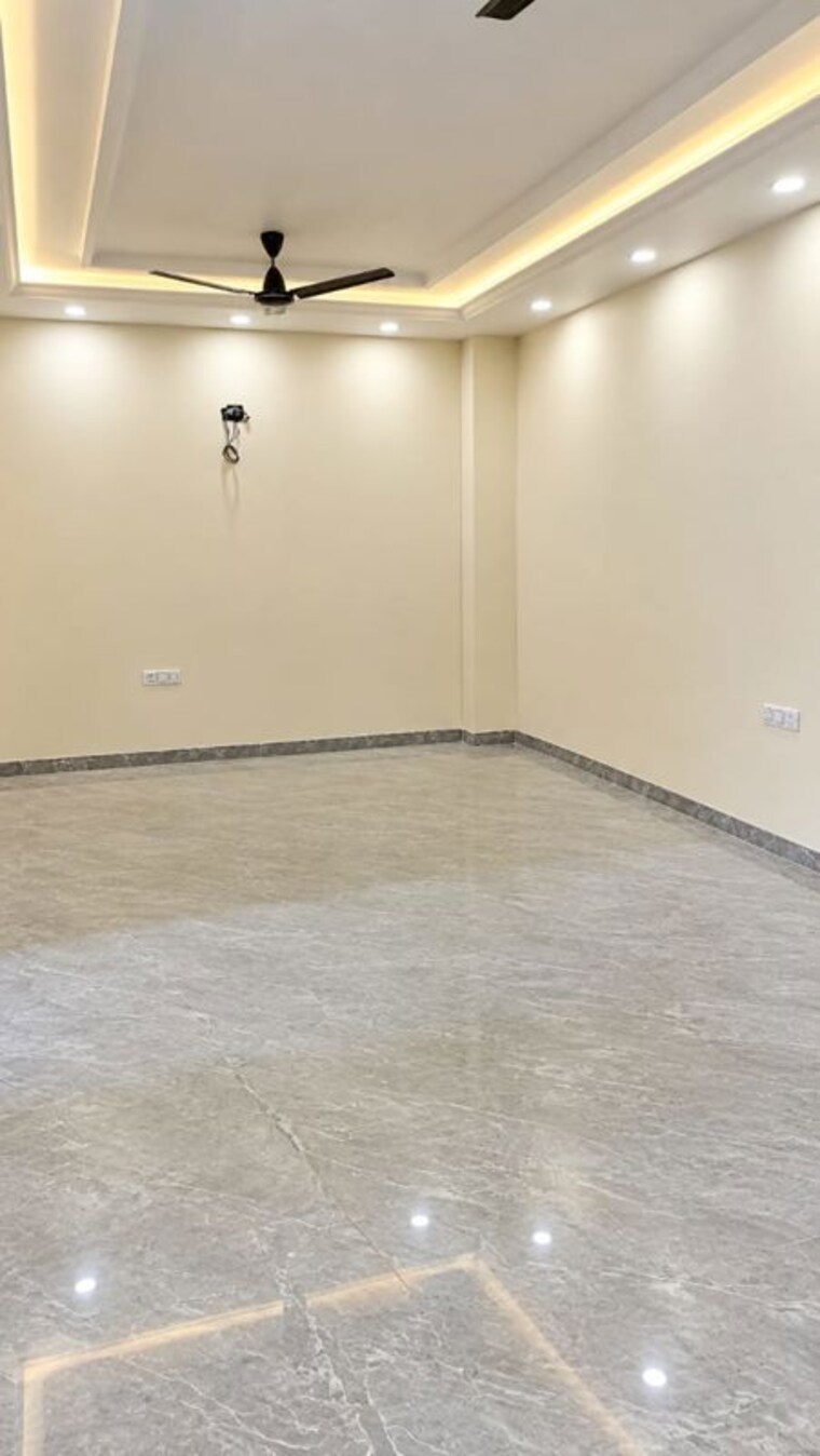 Room, sector 52 2 Bedroom 1500 Sq.Ft. Builder Floor In Sector 52 Gurgaon 10694103