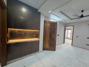 Room in 3 BHK Builder Floor at Sector 15 – for Rent