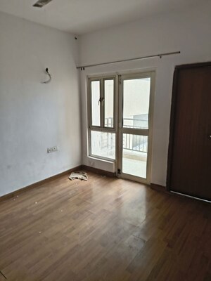 Room in 2.5 BHK Apartment at Nimbus The Golden Palm, Sector 168 – for Rent